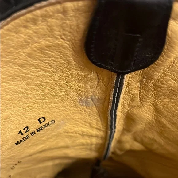 Cavender’s black and red cowboy boots - Picture 8 of 8